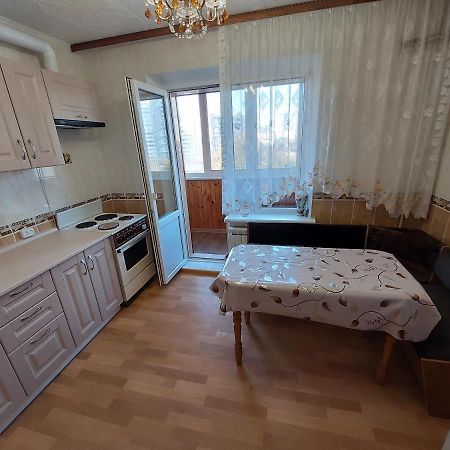 2К Апартаменты Ул.Ревуцкого 19/1 Kiev Buitenkant foto