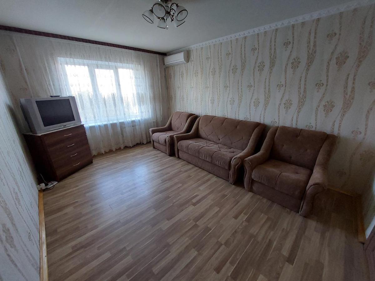 2К Апартаменты Ул.Ревуцкого 19/1 Kiev Buitenkant foto