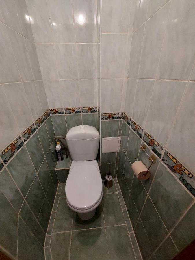 2К Апартаменты Ул.Ревуцкого 19/1 Kiev Buitenkant foto